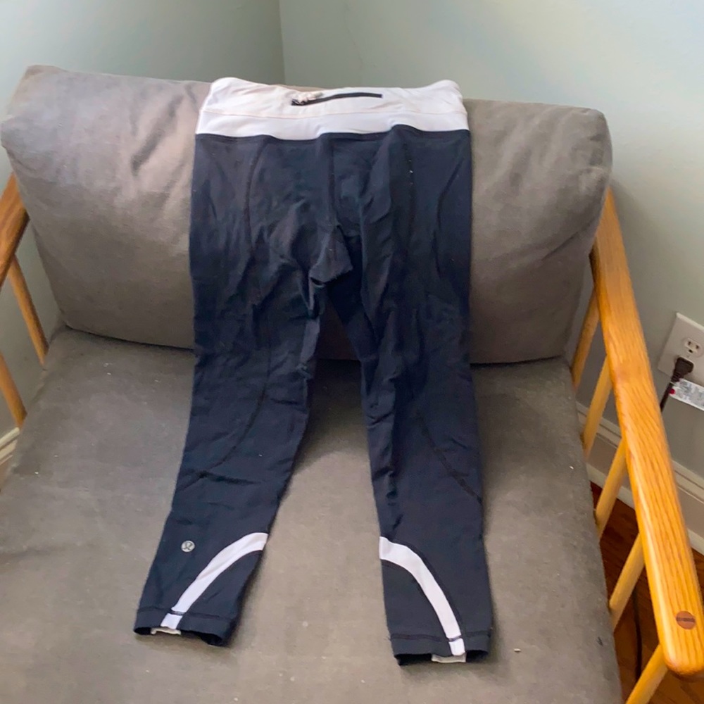 Lululemon size 2 small workout capris